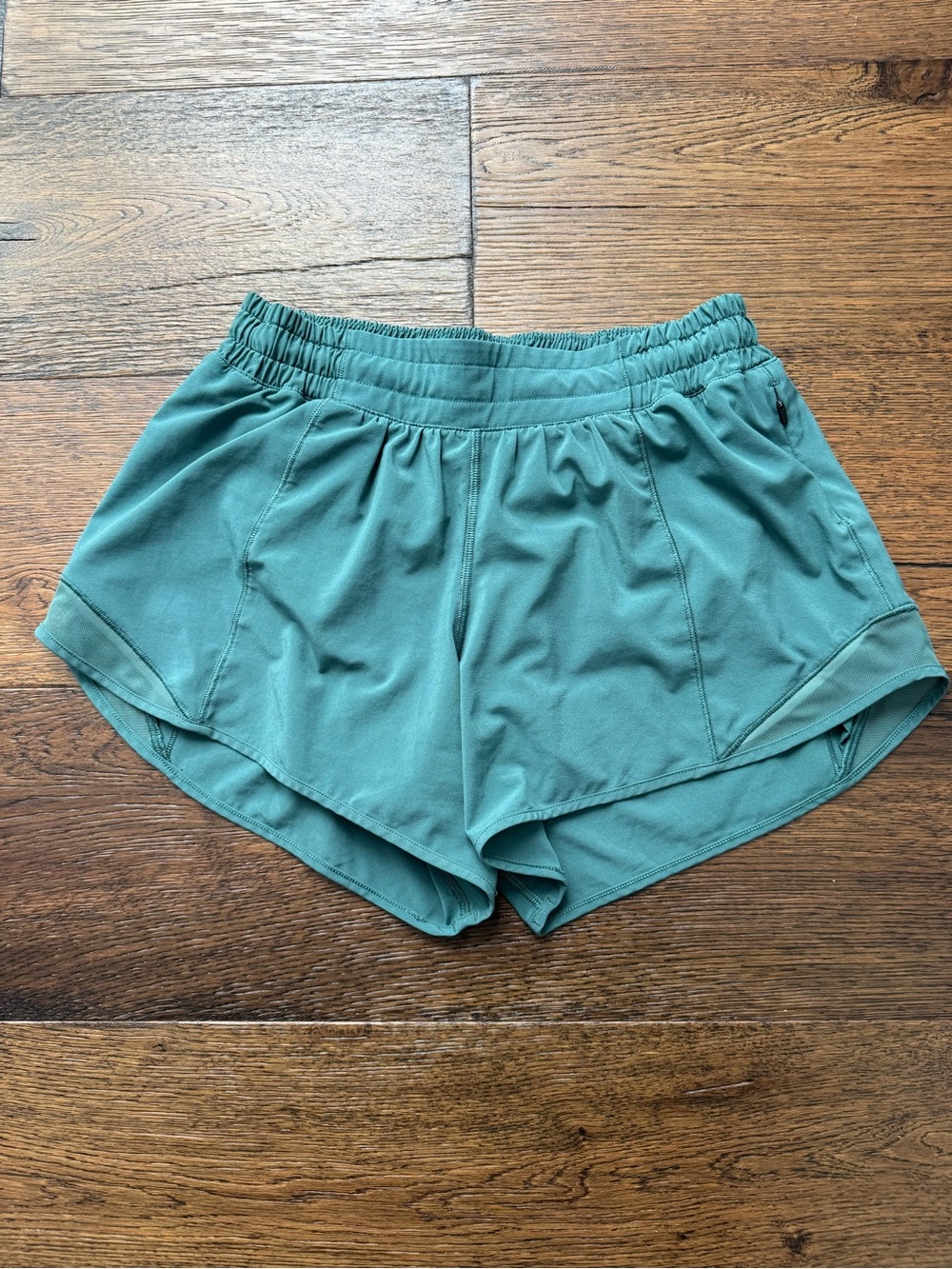 lululemon Hotty Hot Lined Short 4"